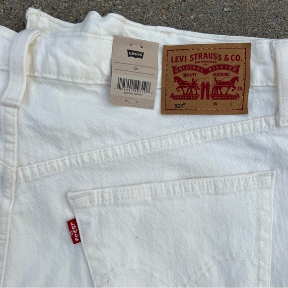 Levi’s 501 white frayed hem button fly distressed festival Jean shorts - Picture 7 of 9